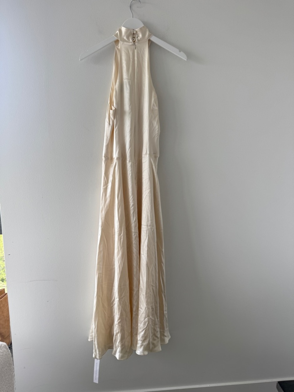 REFORMATION Katelyn Silk Dress in Ivory 6 - Picture 5 of 7